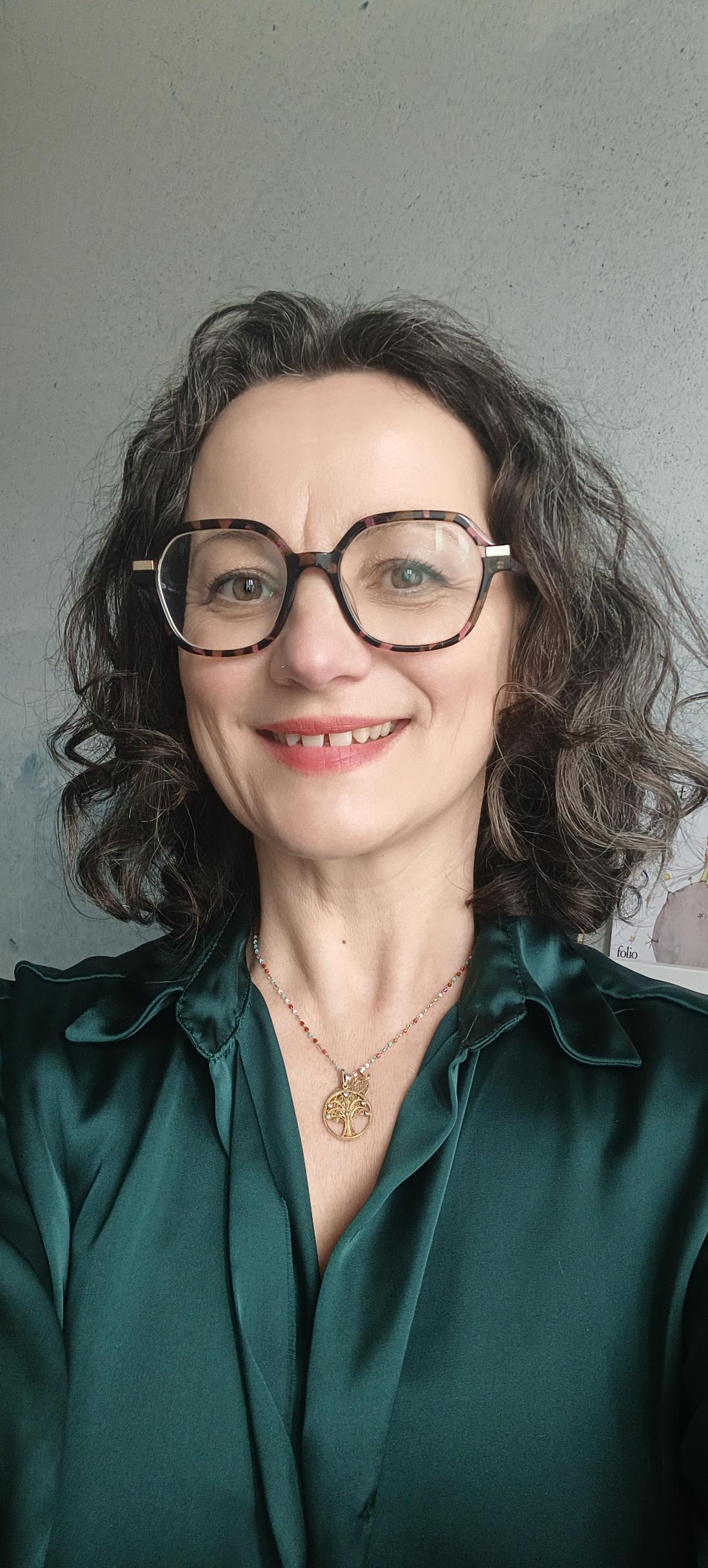 Delphine Frugier, créatrice d’Hypsocha, praticienne en hypnose et sophrologie à Mérignac